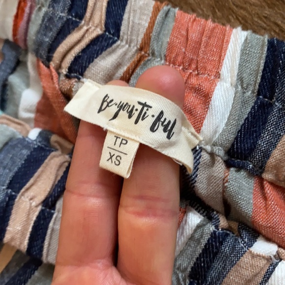 Boho Cotton/Flax Blend Summer Shorts! - Picture 4 of 8